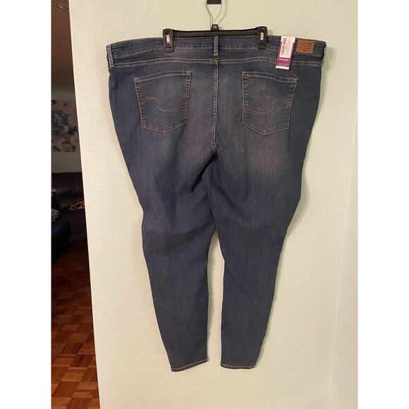 Signature by Levi Strauss & Co. Mid-Rise Skinny Jeans, Multiple Size 39X32 - Picture 4 of 5